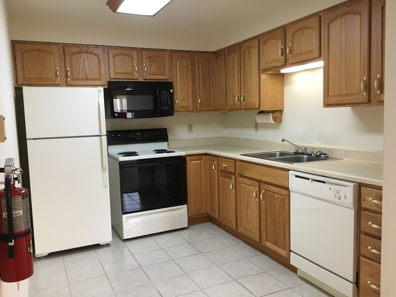 Glenwood Towers - 4601 Glenwood Park Ave Erie PA 16509 | Apartment Finder