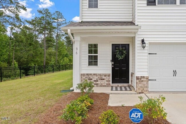 Building Photo - 96 March Crk Dr