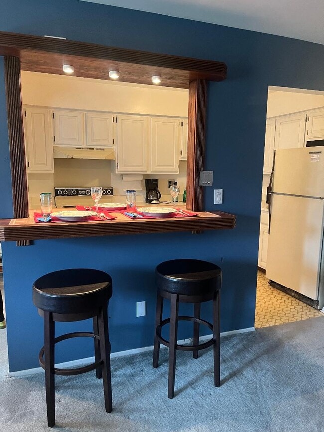 Building Photo - 30475 W 14 Mile Rd