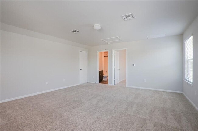 Building Photo - Beautiful and Spacious 4 BR / 3 BA Home fo...