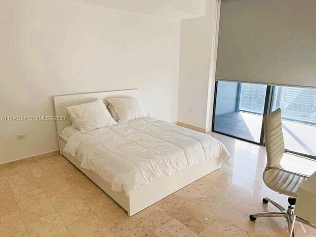 Building Photo - 68 SE 6th St