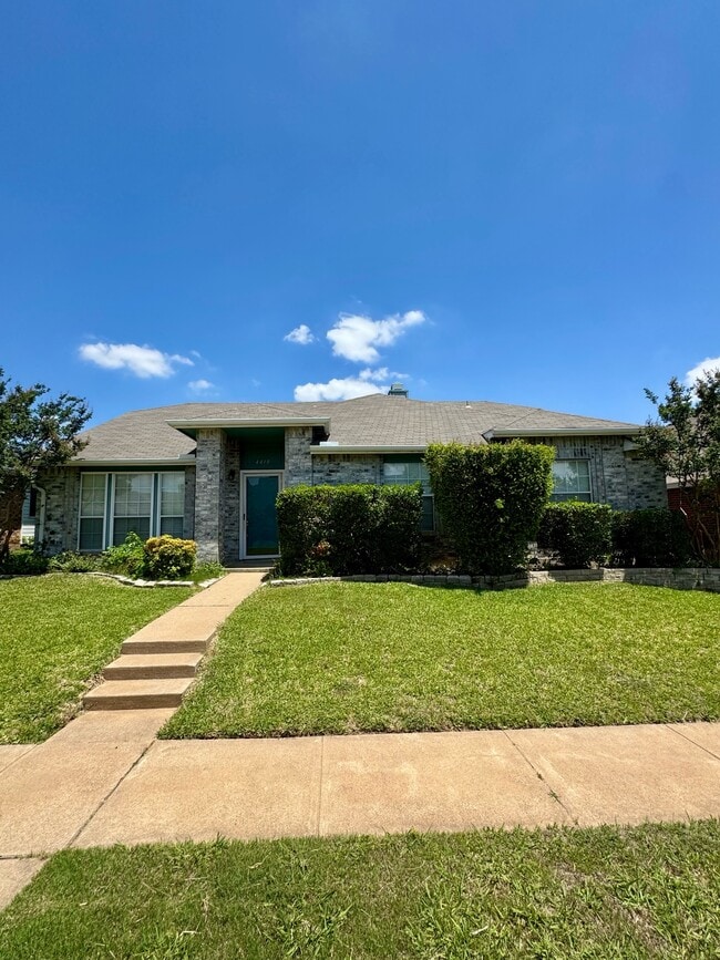 Building Photo - 4410 San Mateo Ln