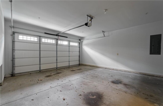 Building Photo - 145 Rose Garden Ln