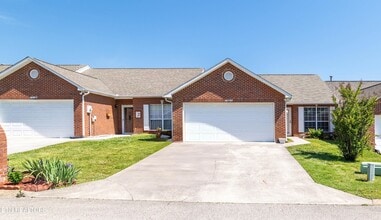 Building Photo - 4405 Greenfern Way