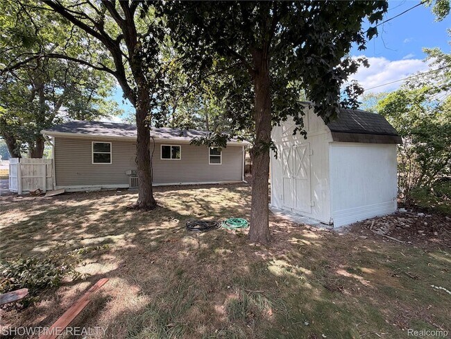 Building Photo - 3061 Culbertson Ave