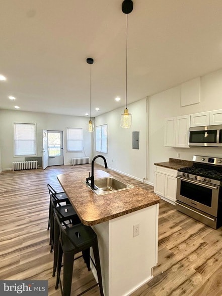 Building Photo - 1906 49th St