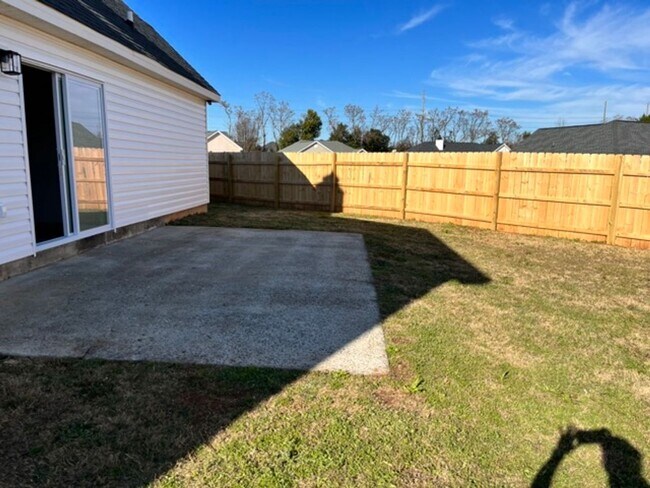 Building Photo - 204 Franklin Sq - Beautifully Updated Home in Bonaire
