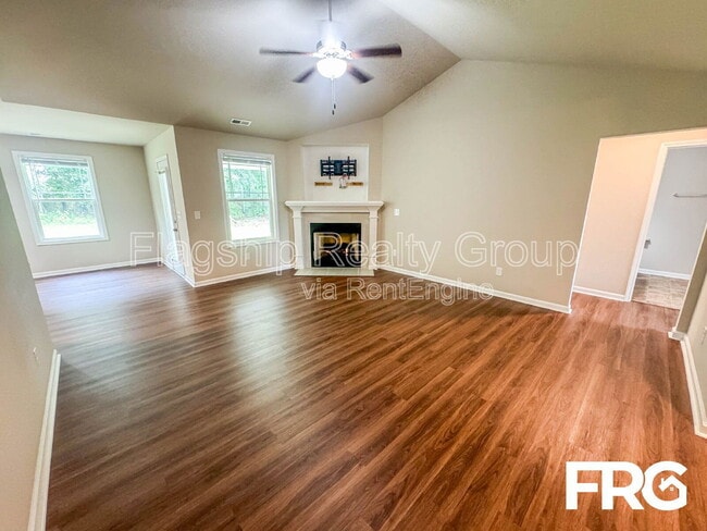 Building Photo - 110 Highland Pk Dr