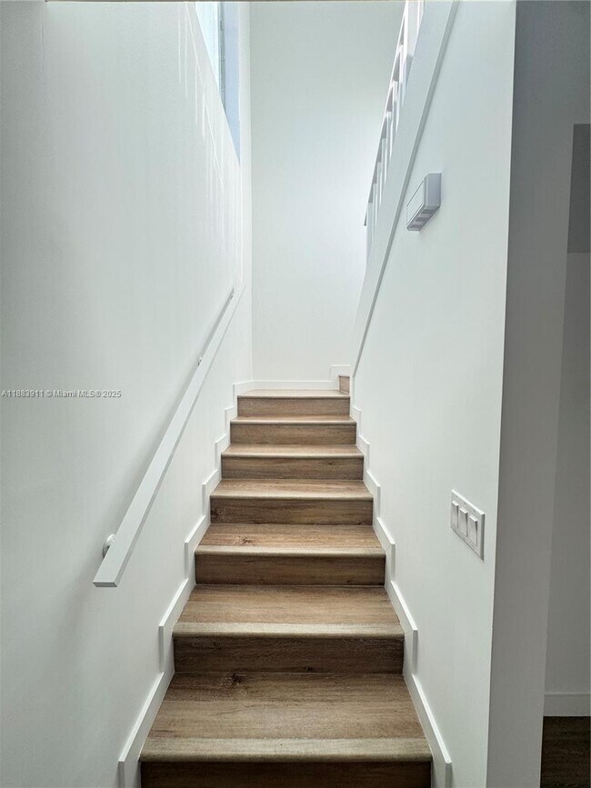 Building Photo - 18395 SW 103rd Ct