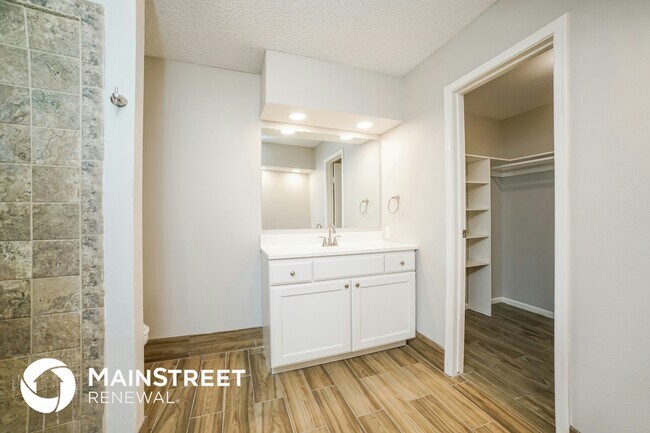 Building Photo - 7914 Birchbark Dr