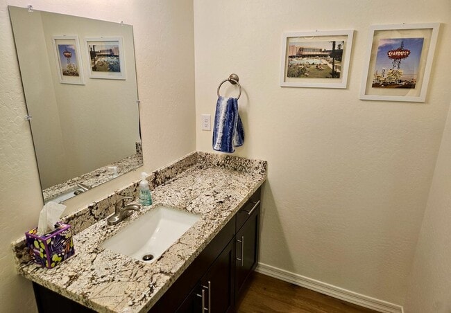 Building Photo - 3001 E Butler Ave