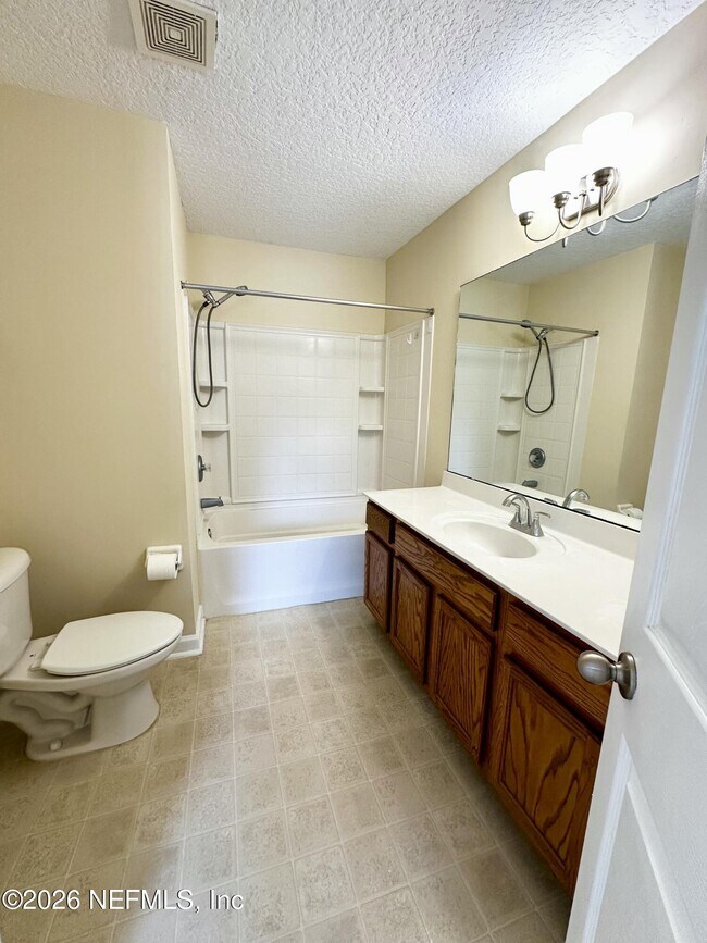 Building Photo - 1496 Fieldview Dr