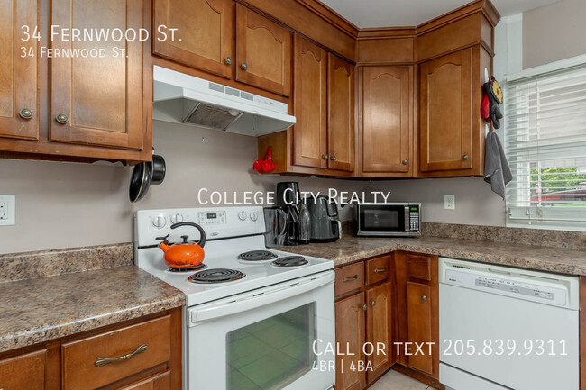 Building Photo - 34 Fernwood St