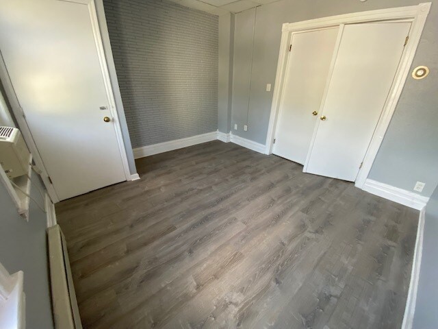 Building Photo - 112 Walnut St