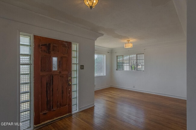 Building Photo - 4029 Hueco Ave