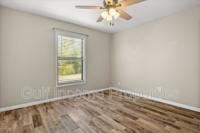 Building Photo - 8307 12th Ave Dr NW