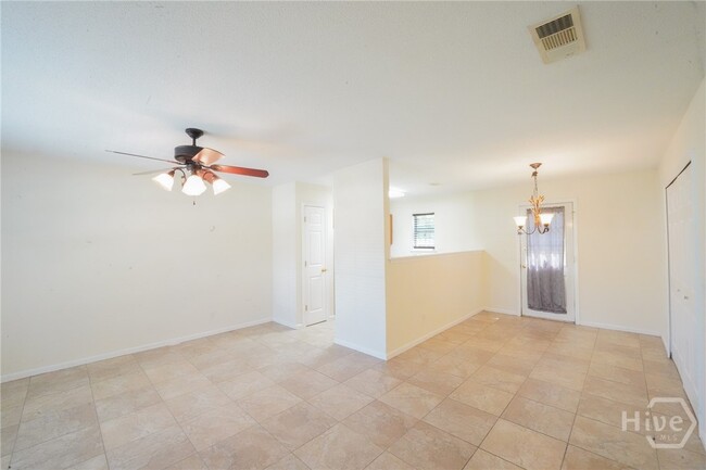 Building Photo - 127 Bluelake Blvd