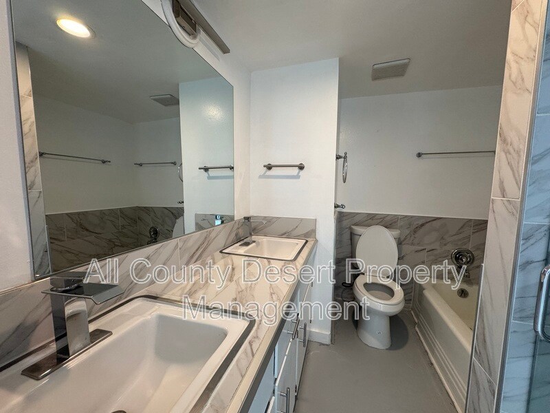 Building Photo - 46075 Ocotillo Dr