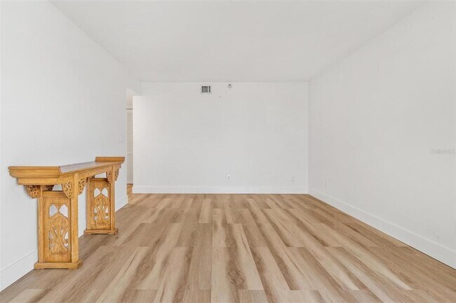 Building Photo - 5950 Pelican Bay Plaza S
