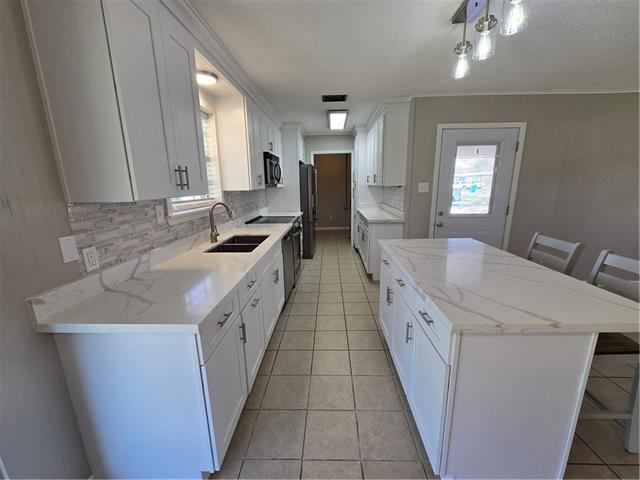 Building Photo - 121 Sunshine Dr