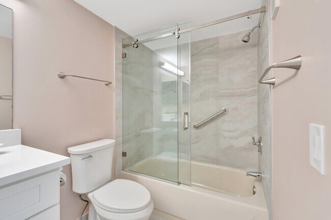 Building Photo - 14895 Builtmore Way