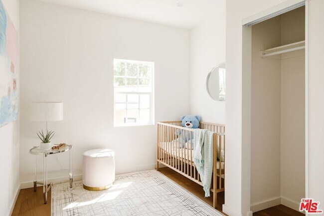 Building Photo - 4879 Hartwick St