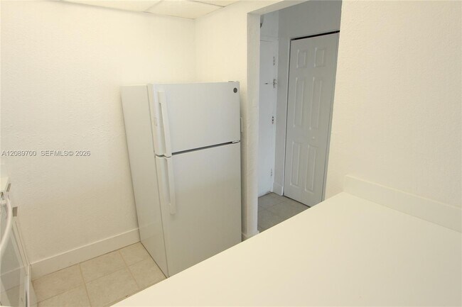 Building Photo - 4550 NW 9th St