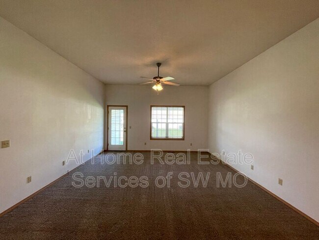 Building Photo - 1145 N Northwood