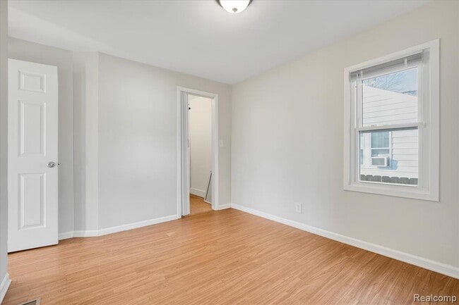 Building Photo - 60 W Harry Ave