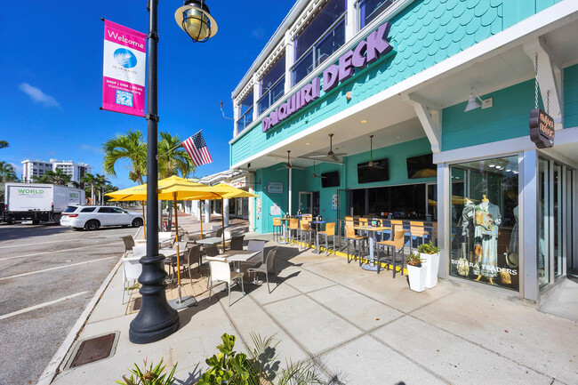 Building Photo - 500 S Washington Dr