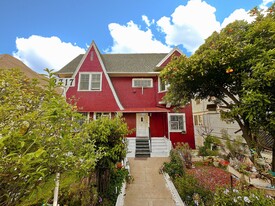 Building Photo - 2717 Menlo Ave
