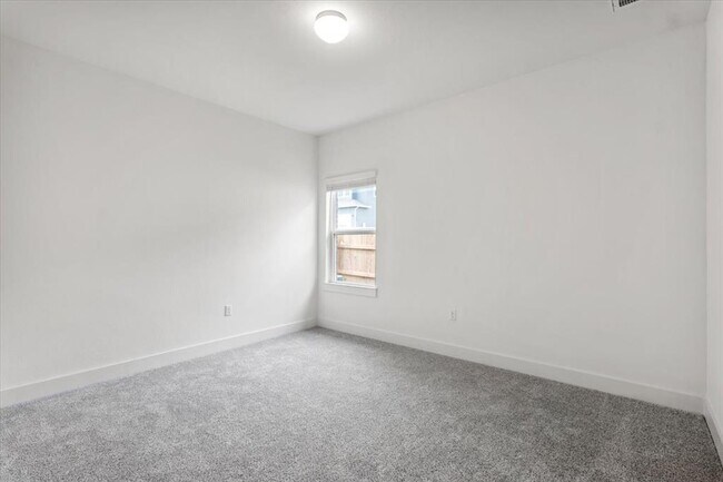 Building Photo - 7912 Ella Lee Ln