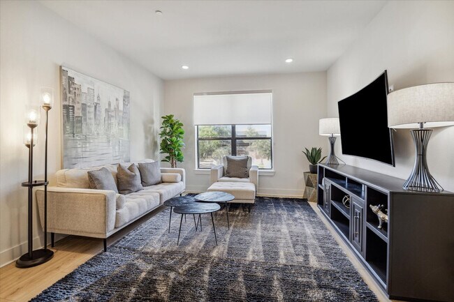 Primary Photo - 2137 Pelham Dr