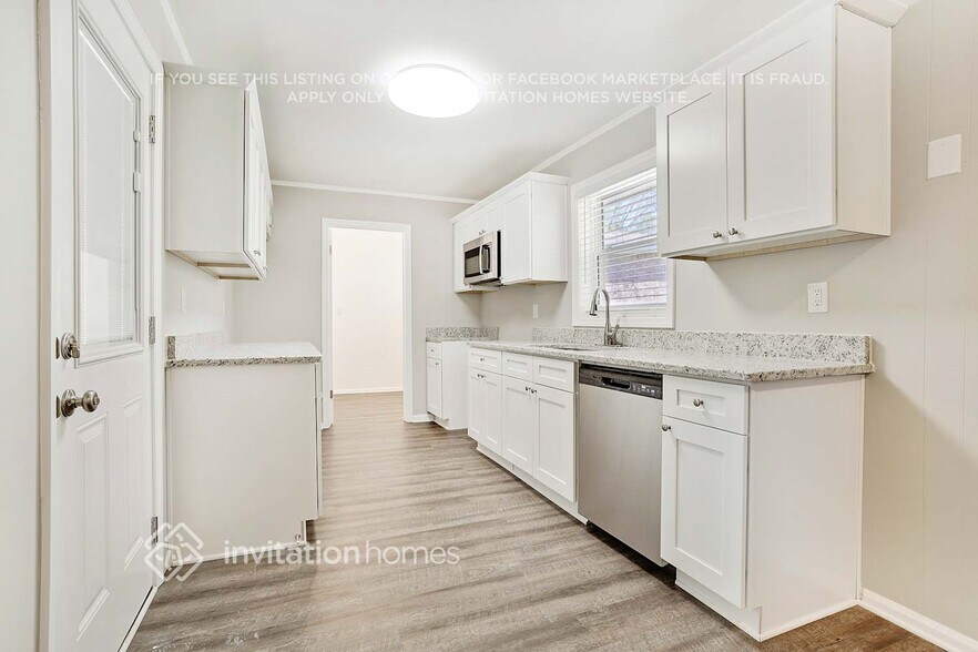 Building Photo - 2074 Troutdale Dr