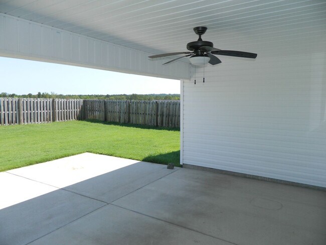 Building Photo - 7018 Summerton Dr