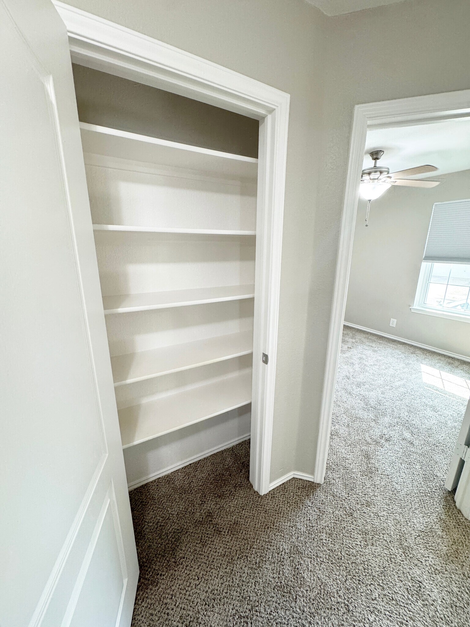 Building Photo - 5042 Cleves St