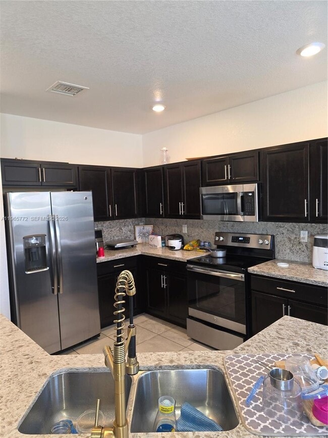 Building Photo - 24122 SW 117 Path