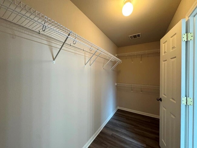 Building Photo - 285 Amber Ash Dr