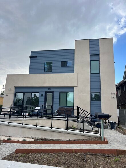 Building Photo - 256 B Ave