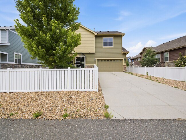 Building Photo - 2304 Winding Dr