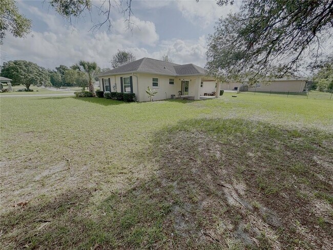Building Photo - 10417 SW 52nd Ct