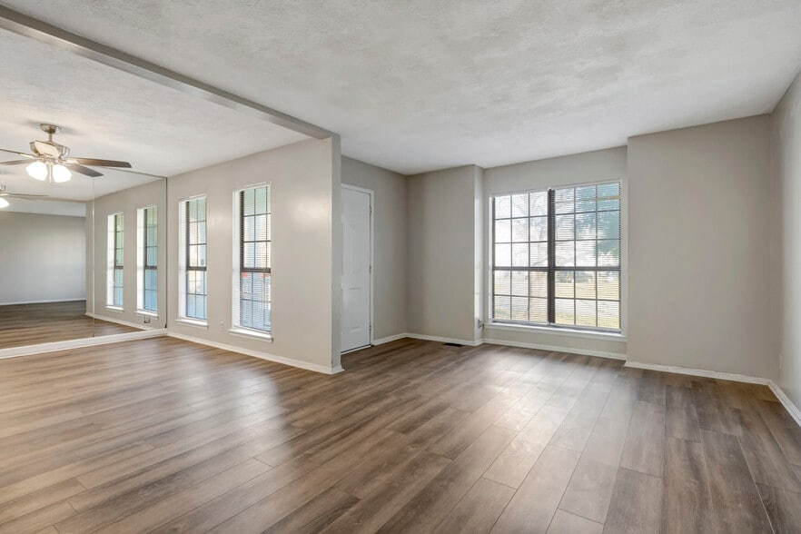 Building Photo - 710 Rachels Trl