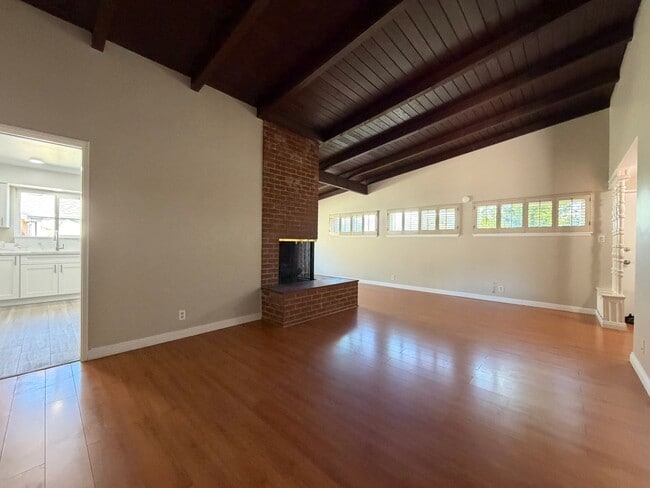 Building Photo - Stunning Mid-Century Modern Home  in Garden Grove