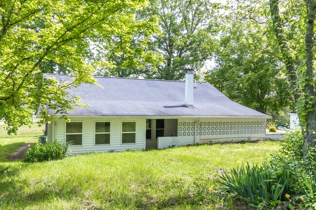 Building Photo - 9448 Lusk Rd