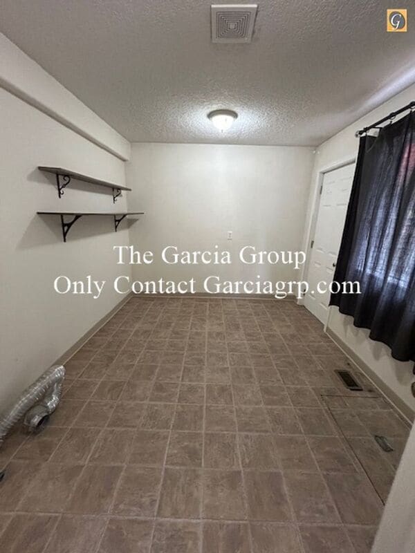 Building Photo - 14465 SE Bevington Ct