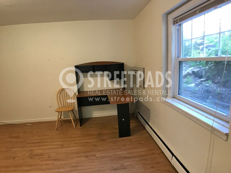 Building Photo - 2018 Commonwealth Avenue