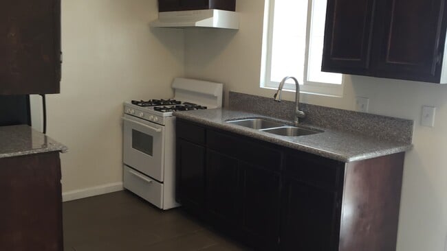 Building Photo - 4353 Toland Way