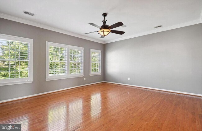 Building Photo - 43708 Red House Dr