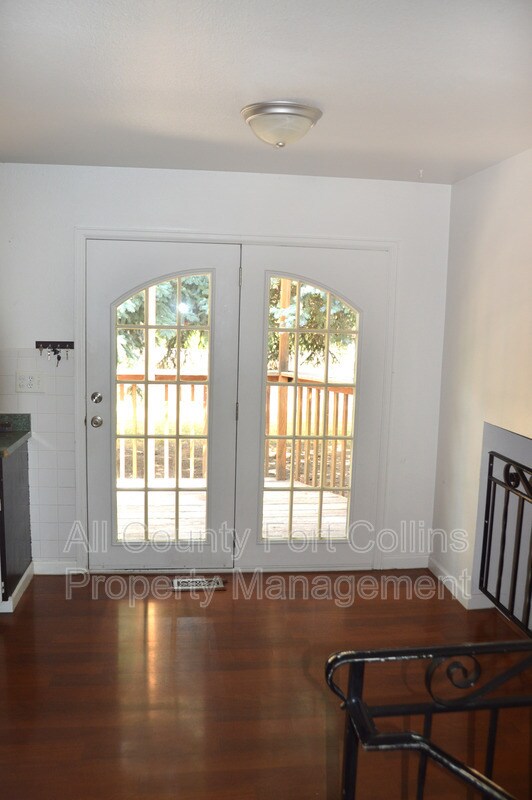 Building Photo - 706 Morsman Dr