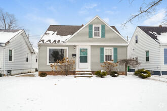 Building Photo - Home in the Heart of Mayfield Heights